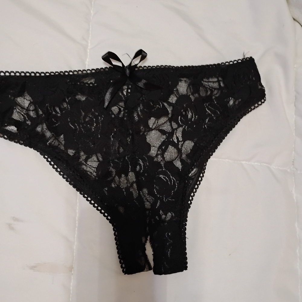 Elegant Black Lace Women's Panties
